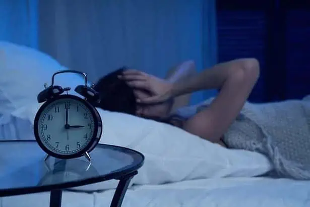 Woman unable to sleep due to insomnia