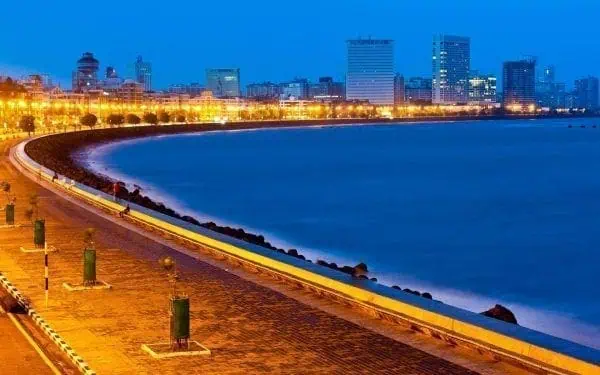 8 Movies That Truely Show the Spirit of Mumbai 1 8 Movies That Truely Show the Spirit of Mumbai 1