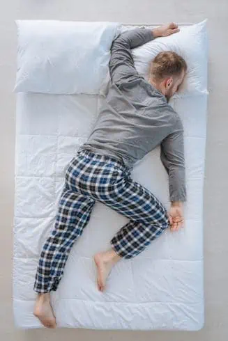 8 Sleeping Positions and Personality - What Do They Mean? 4 Freestyle position
