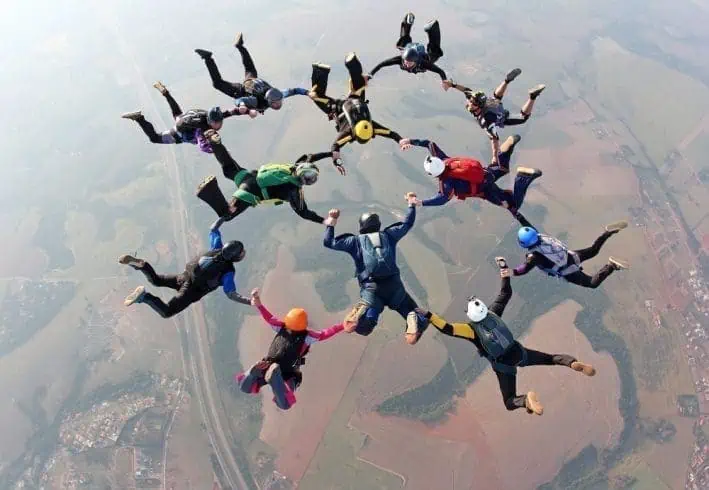 Skydiving 