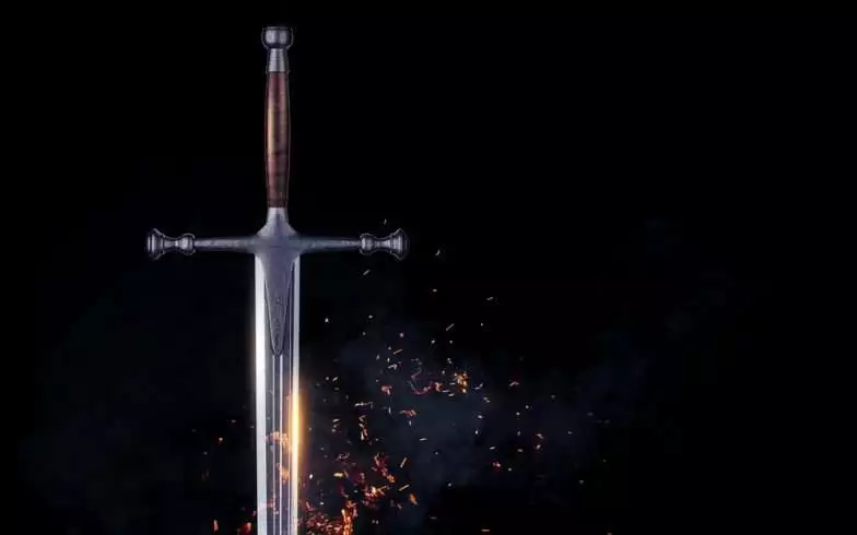 8 Awesome DIY Gift Ideas For Your Fanboy/Fangirl Friends! 4 Metal sword