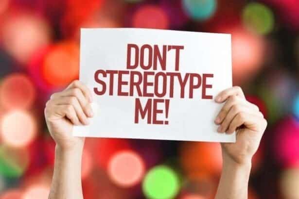 Don't stereotype me written on a white paper