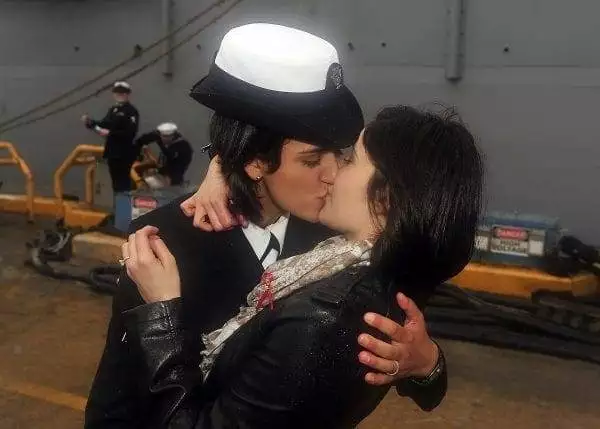 V-Day Special: 12 Psychological Facts About Love 1