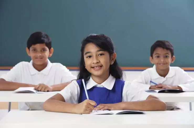 Is The Indian Education System Effective? 2 Students sitting in the class