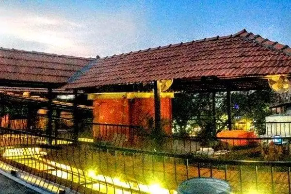 Dialogues Cafe- Where you literally buy time! 5