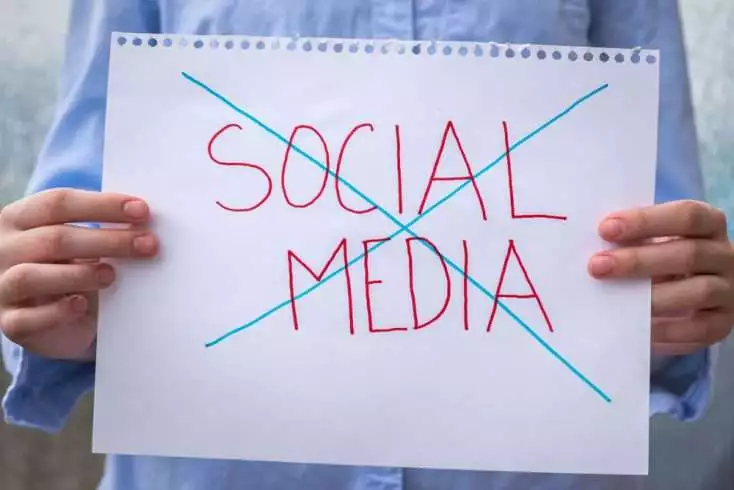 Anti social media
