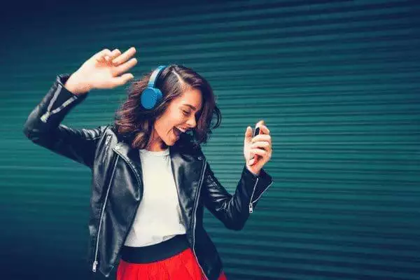 Top 5 Benefits of Listening to Music