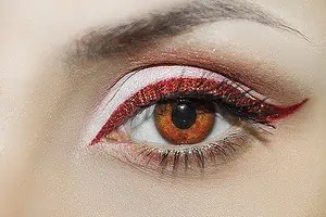 6 Easy False Eyelash Tips and Tricks 7 False eyelash tips and tricks