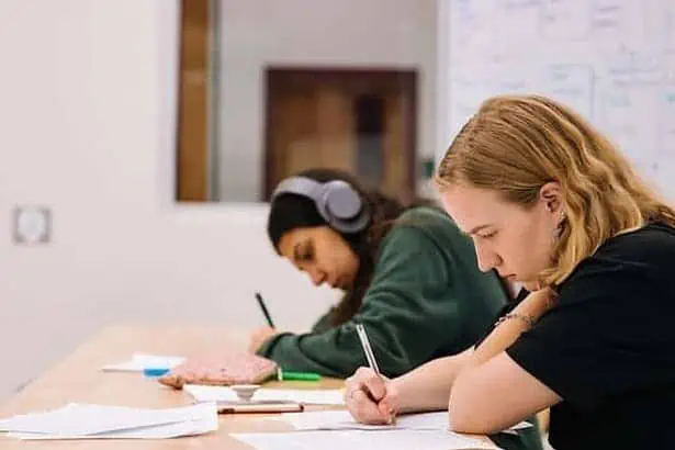 Navigating Challenges: Crafting an Effective Education Section on Your Resume 5