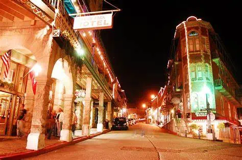 Eureka springs downtown