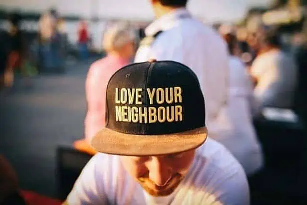 Dealing with unpleasant neighbors after you move 4