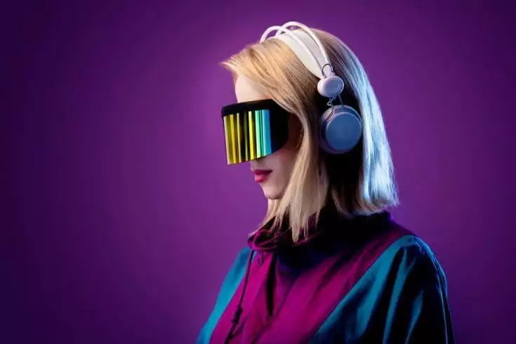 Top Five First VR Experiences 2 Woman with VR glasses