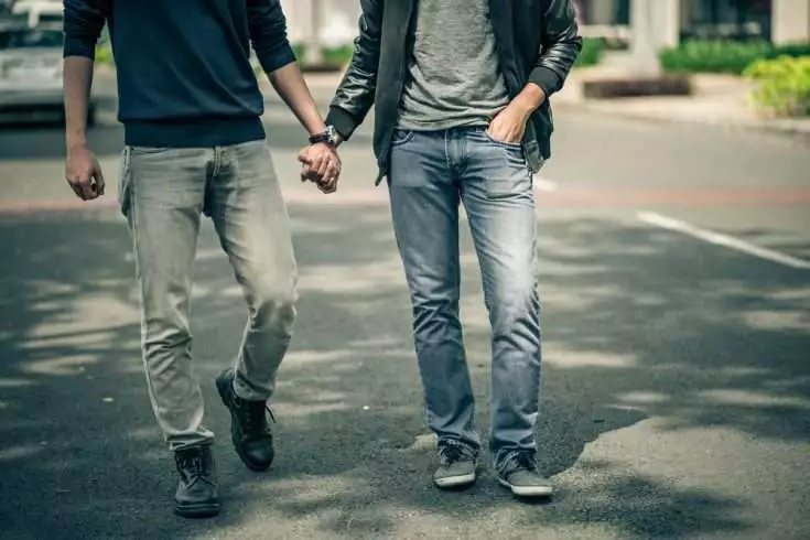 Study Finds That Gay Couples Can Have Their Own Baby Too 2 Gay couple
