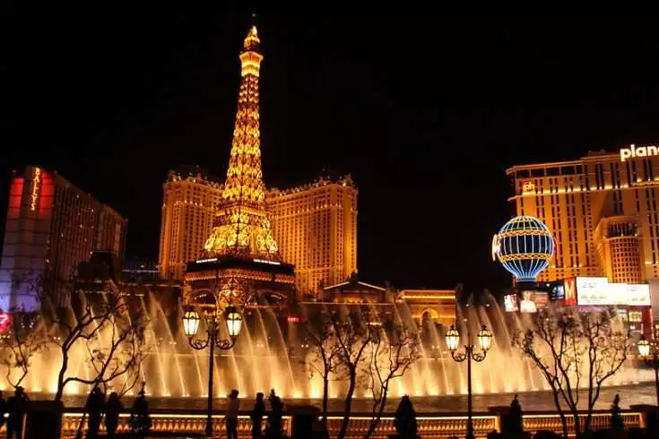 13 Enchanting Honeymoon Destinations in USA Worth Exploring! 16 Las Vegas