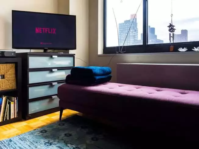 16 Fun and Creative Hobbies for Couples to Share 8 Movie night