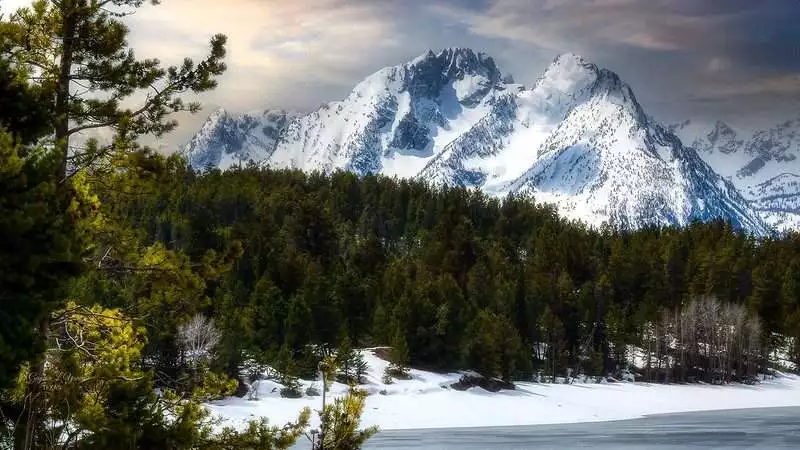 13 Enchanting Honeymoon Destinations in USA Worth Exploring! 14 Teton National Park
