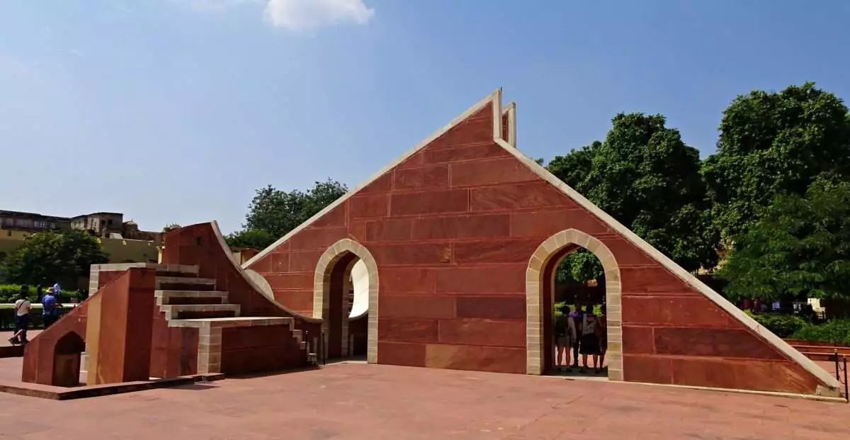 14 Amazing Places to Visit in Delhi 1