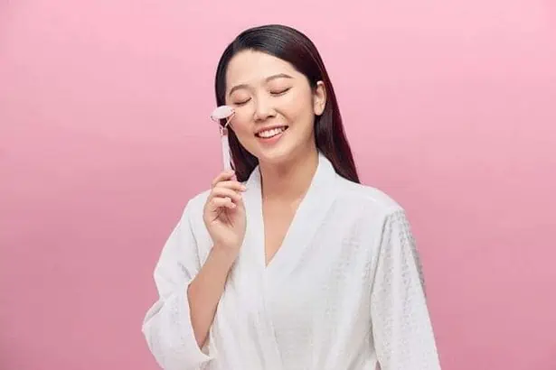 how to use jade roller