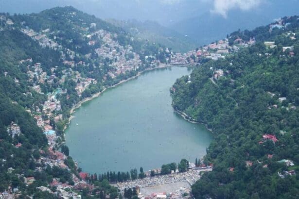 Naini lake by Jignesh326 on Pixabay