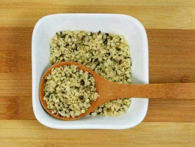 hemp seeds plant proteins
