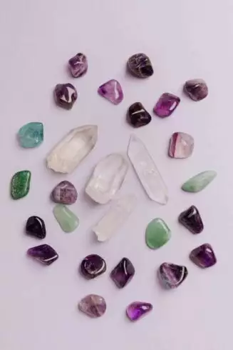 How to Accessorize with Jewelry 1