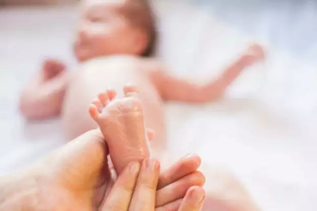 is baby oil good for your skin