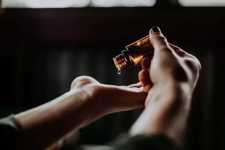 Is Baby Oil Good for Your Hair: 7 Interesting Facts 2 Haircare
