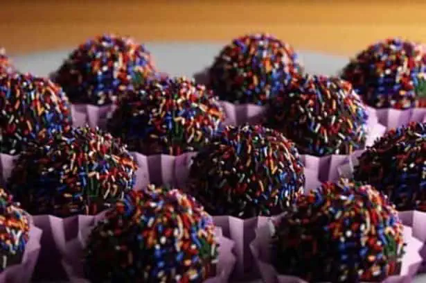 how to make hot chocolate bombs