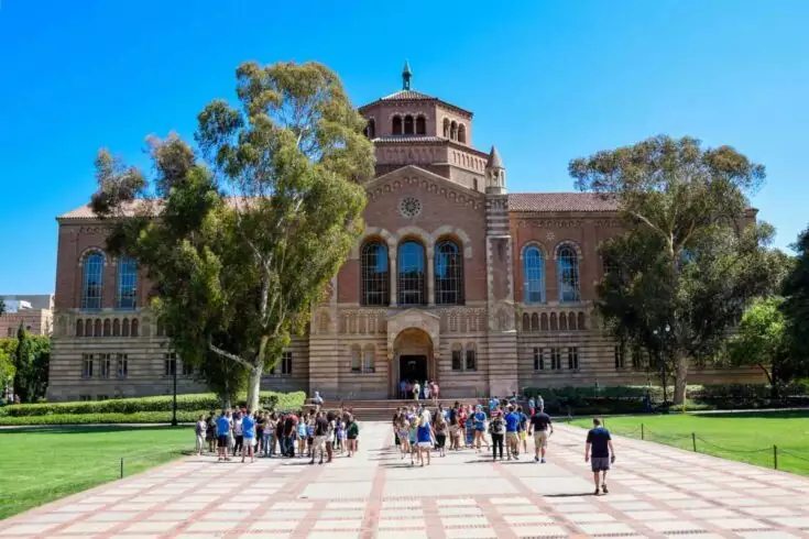 5 Questions You Wished You'd Asked on Your Last College Visit 1 College visit.