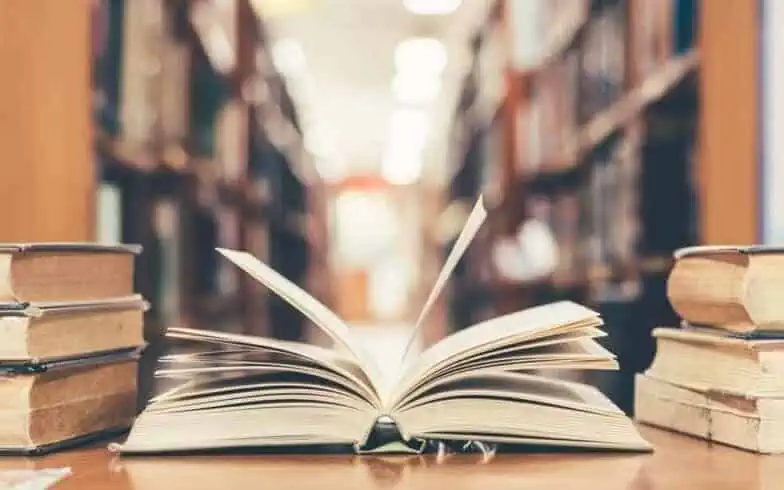 25 Best Selling Authors You Would Love to Read 1 best selling authors