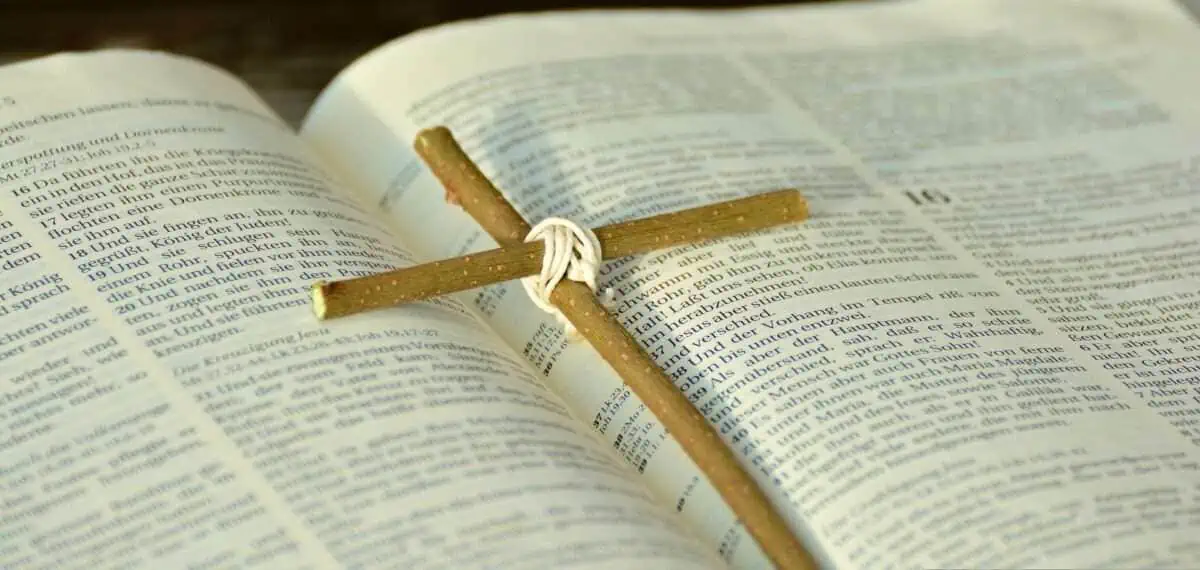 What Does the Bible Say About Astrology? (Best 101 Guide) 2 what does the bible say about astrology