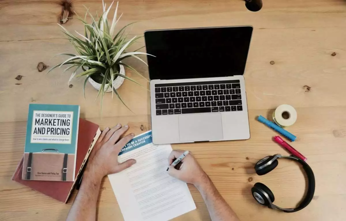 What is a Digital Marketer - 7 Amazing Facts 2 digital marketer