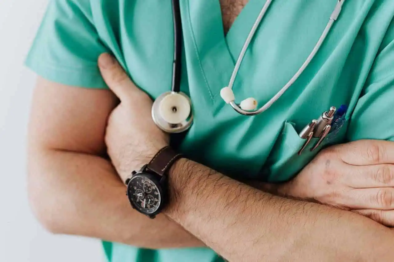 What is a clinical social worker