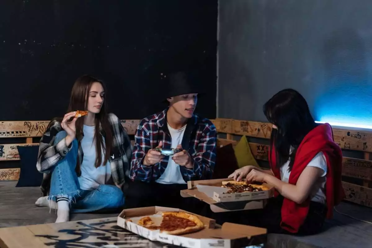 69 Fun Things To Do With Friends