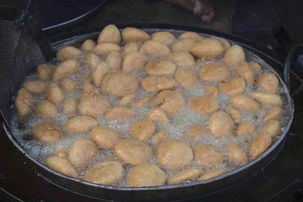Indian Breads: 9 Famous Indian Breads to Try 9 kachori