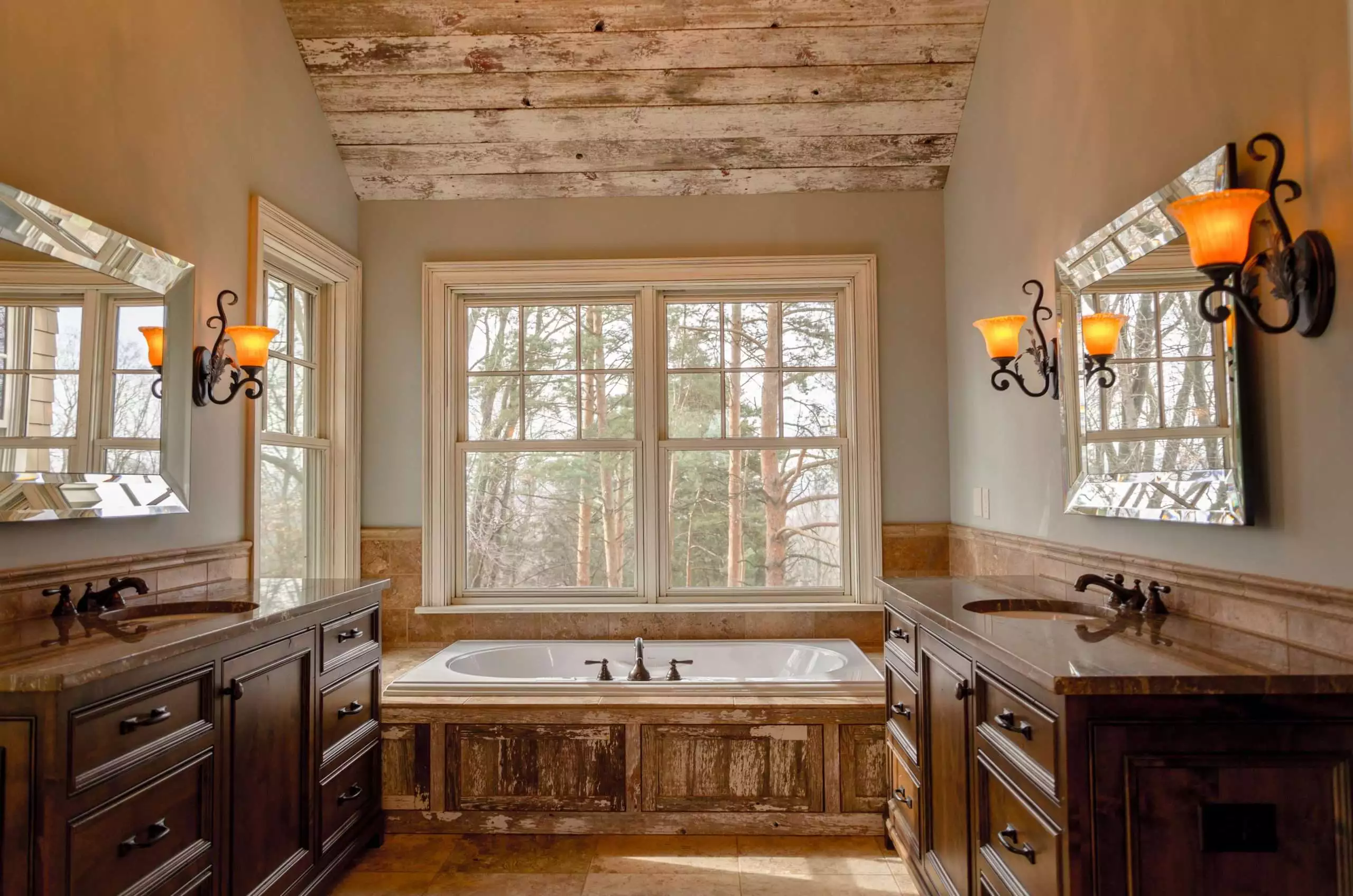 Vintage Bathroom Decor: 6 Things Your Bathroom Needs 5 vintage bathroom decor