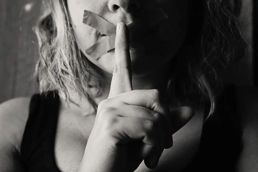 How to Stop Being Paranoid: Causes and Remedies You Should Know 3 Clinical paranoia