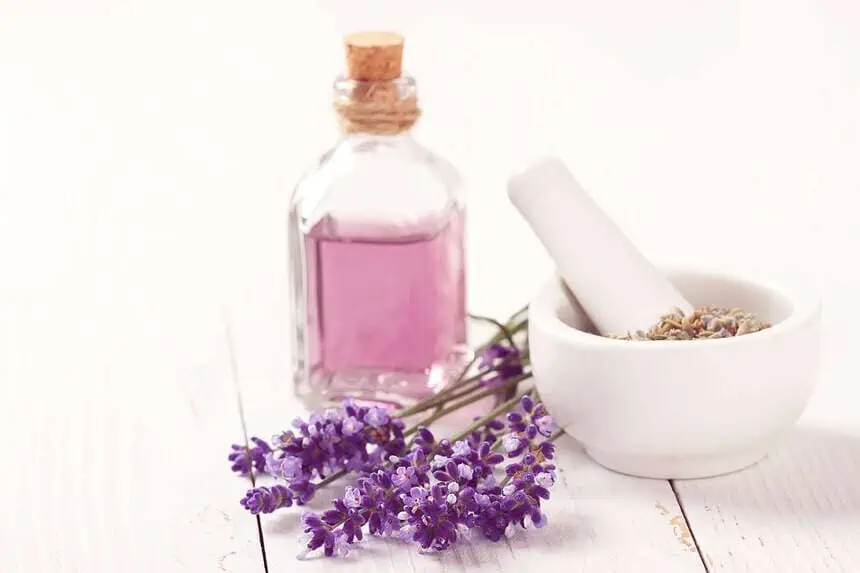 How To Make Perfume With Essential Oils: 7 Easy Steps 1 How to make perfume with essential oils