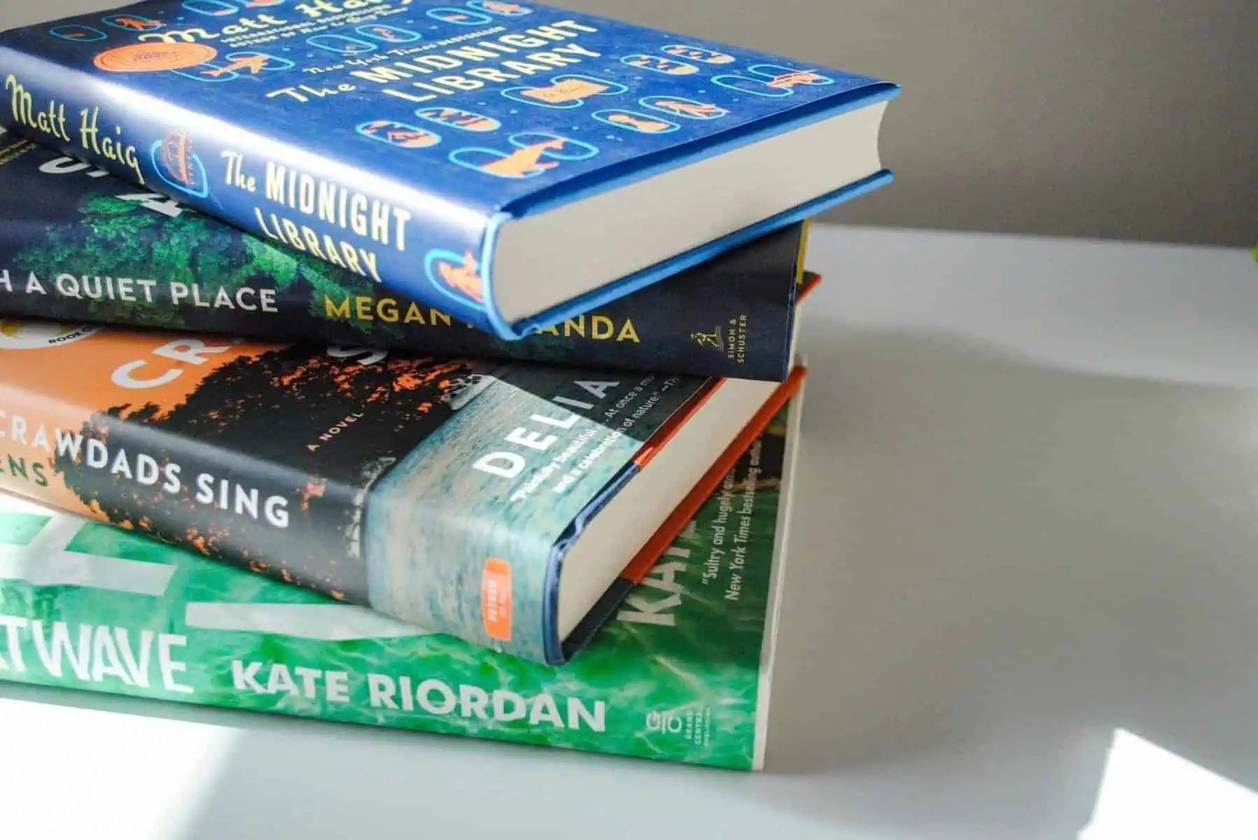 15 Cheerful Small Gifts For Friends That They Will Treasure 10 Books
