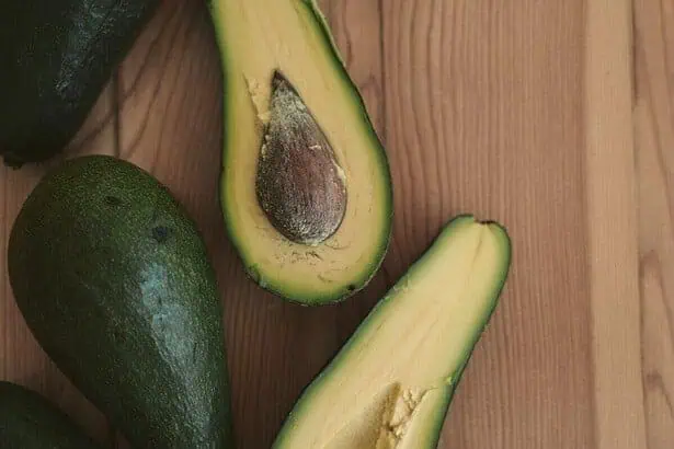 how to keep avocado fresh
