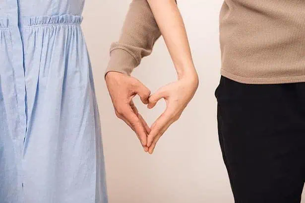 what does a healthy relationship look like