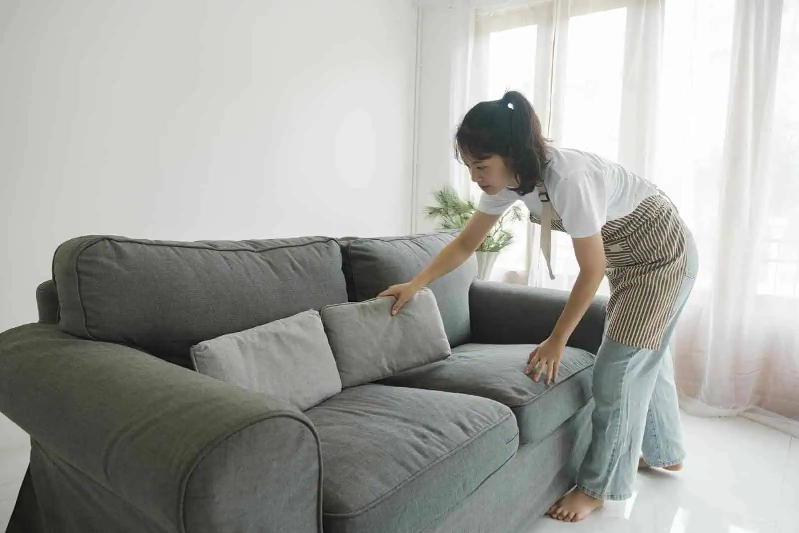 How to Clean Fabric Chairs: 7 Easy Methods 1