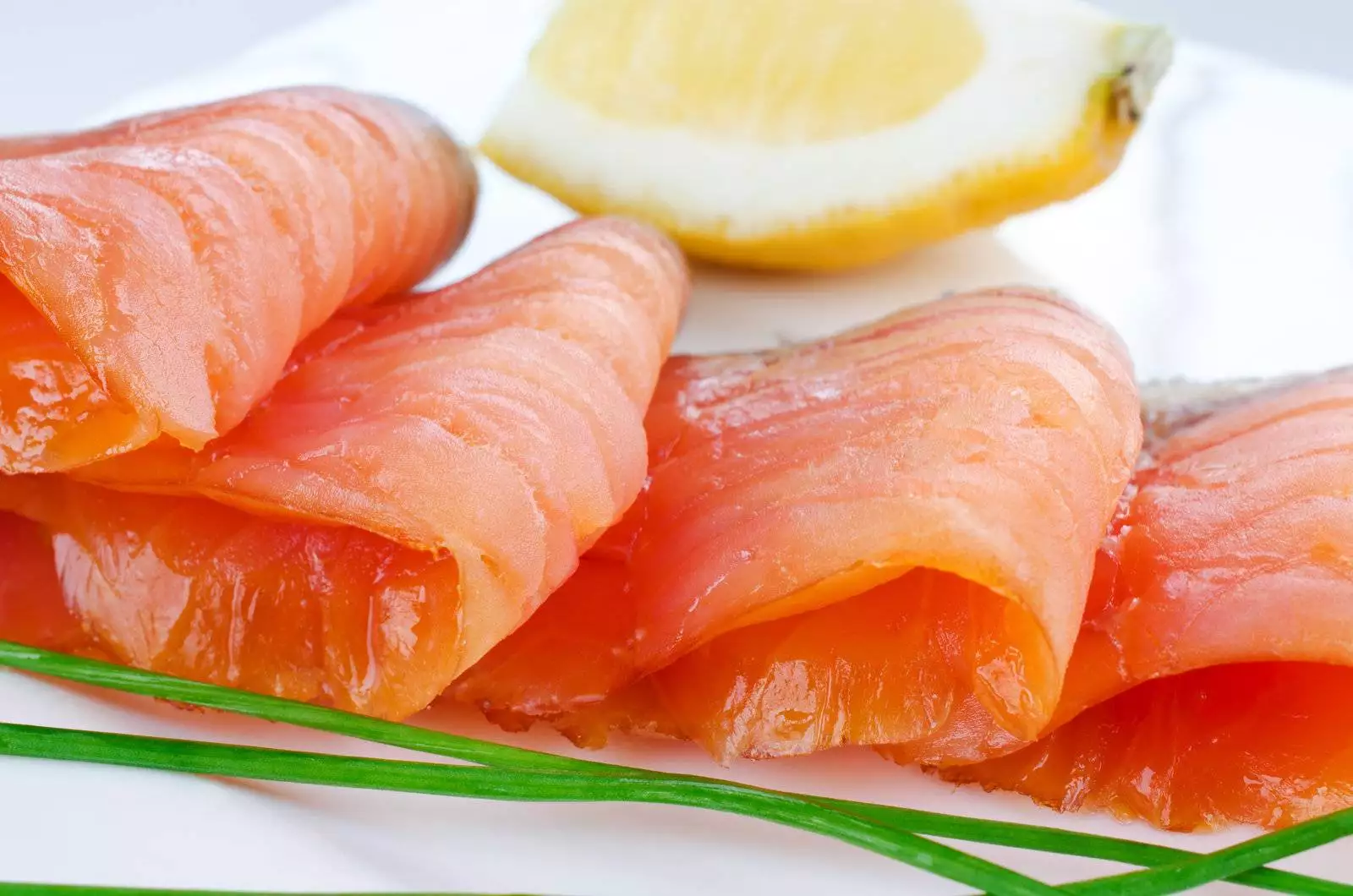Is Smoked Salmon Healthy: 5 Best Health Benefits 3 Is Smoked Salmon Healthy: 5 Best Health Benefits 2