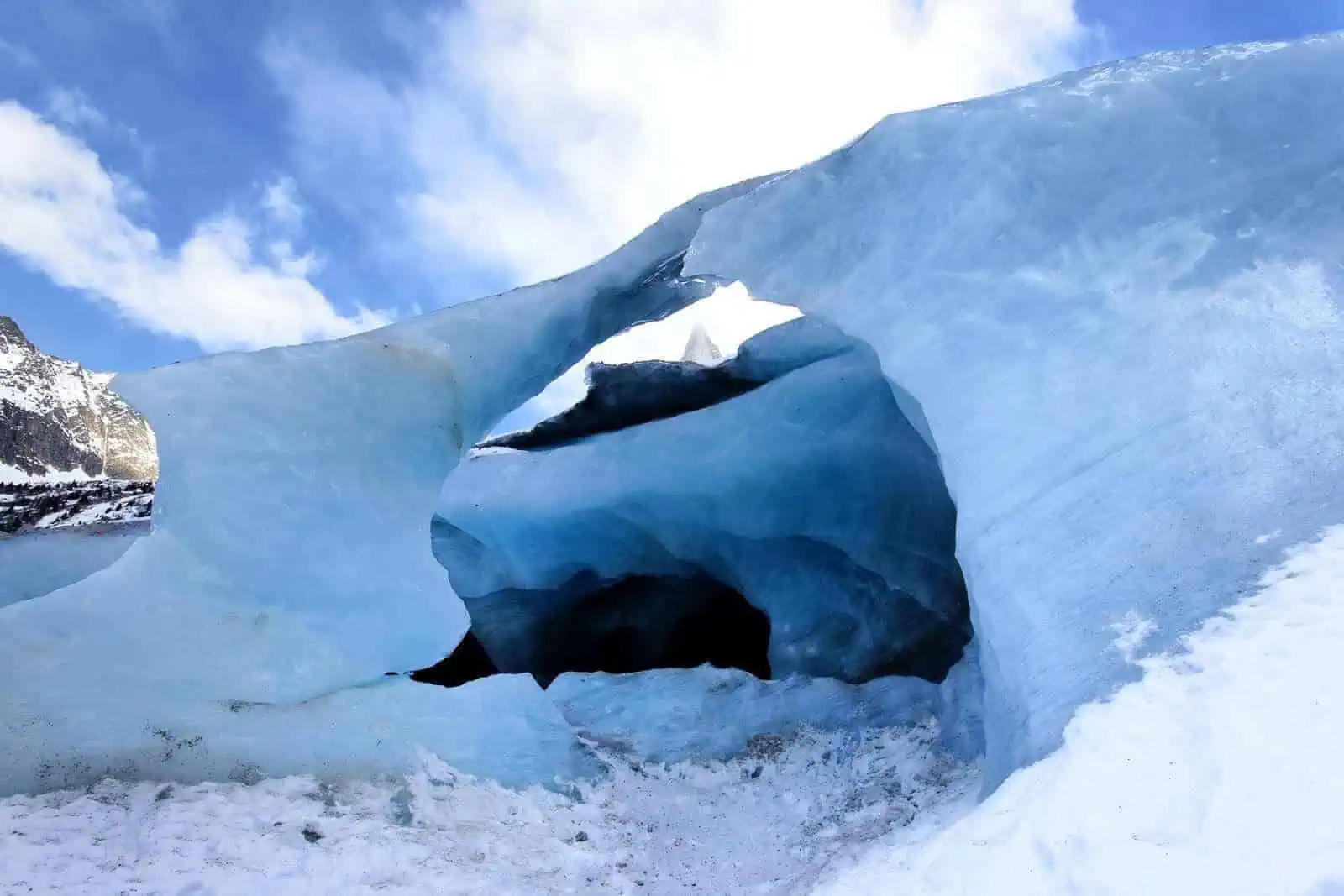 The Skaftafell Ice Cave, Iceland: 11 Fun Facts 4 The Skaftafell Ice Cave, Iceland: 11 Fun Facts 3