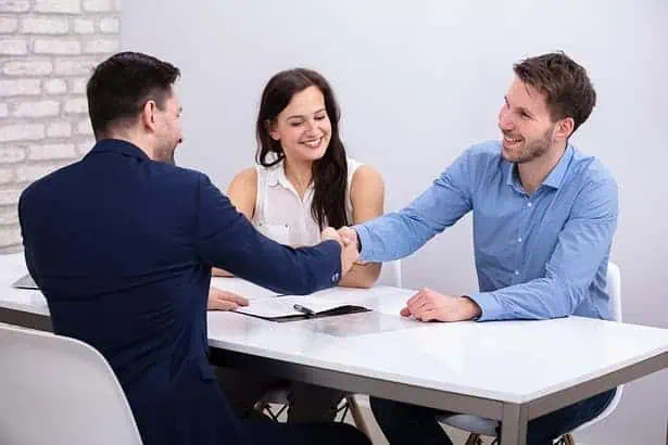 what is a relationship banker