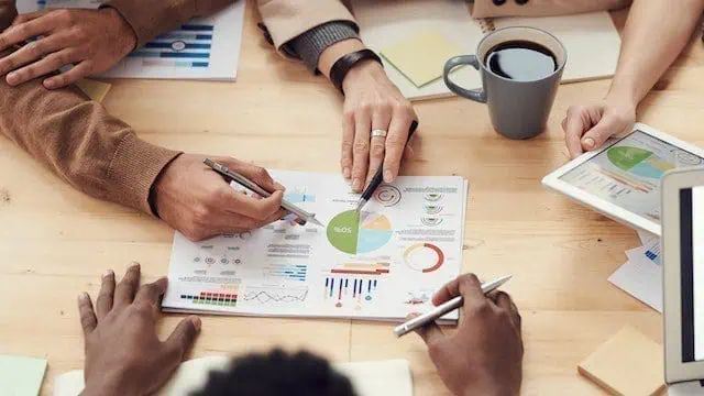 what is a relationship banker