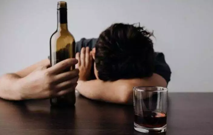 Parentification Trauma: Signs and Healing Strategies 6 Drinking alcohol is dangerous for health
