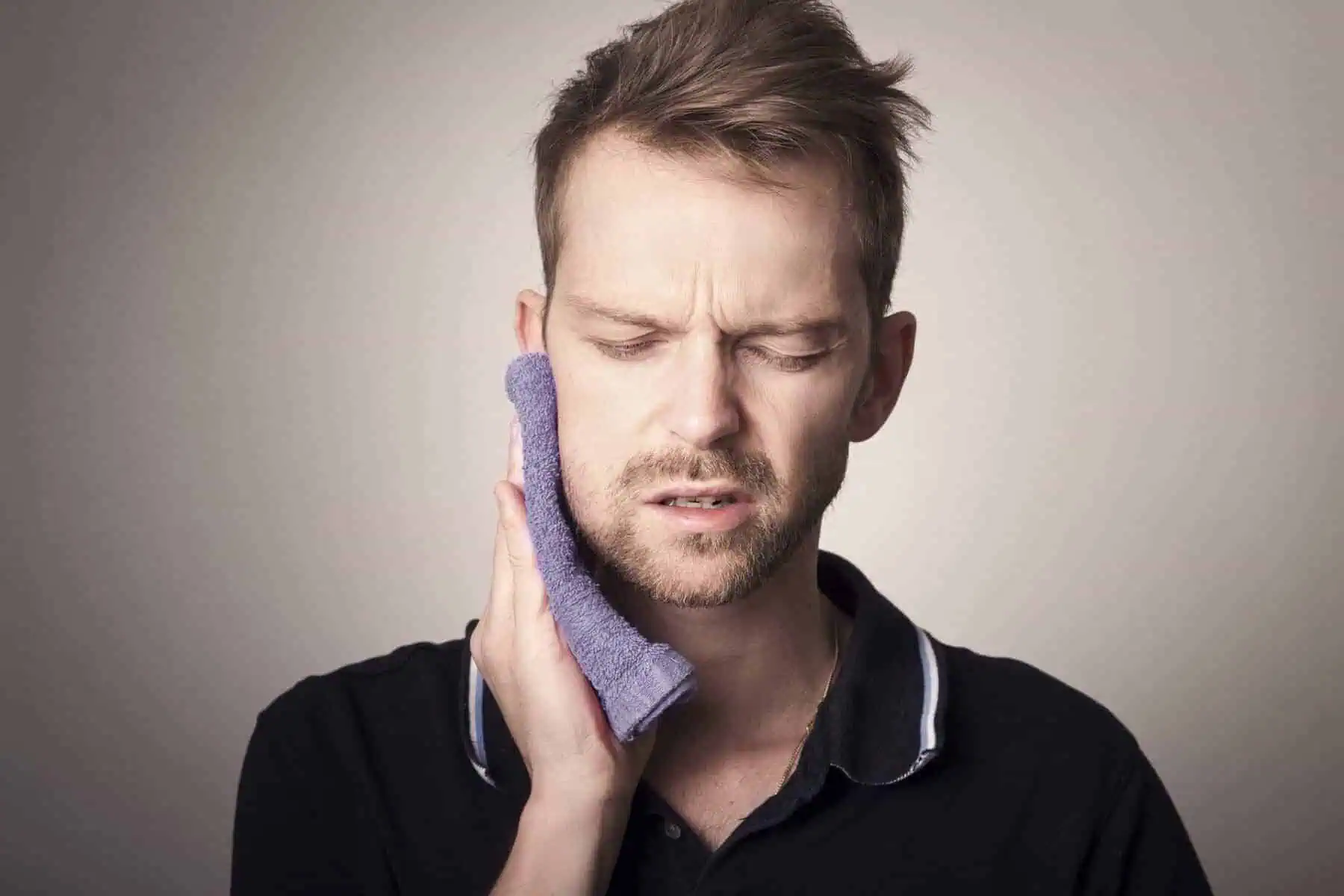 What to Do When Your Teeth Hurt? 10 Effective Tips 1 what to do when your teeth hurt
