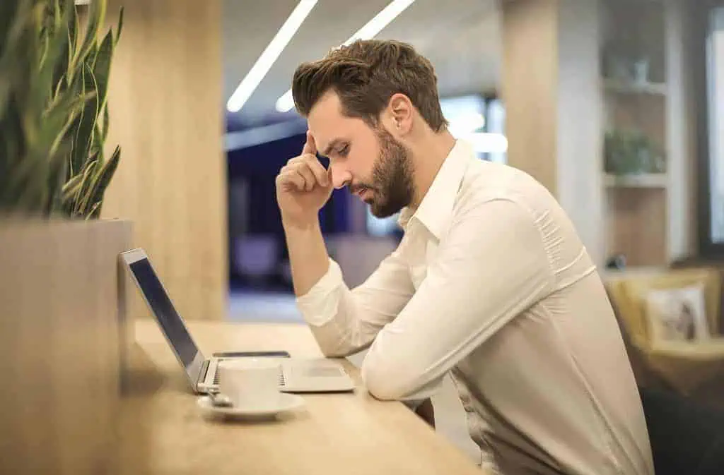 How to Ruin Someone's Life: 7 Different Methods 6 online harassment