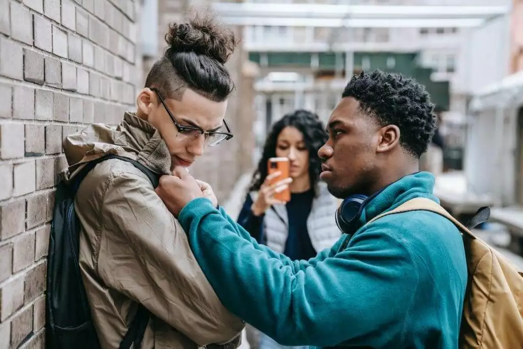 How to Ruin Someone's Life: 7 Different Methods 4 blackmialing